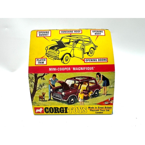 260 - Corgi Toys - 334 Mini Cooper 