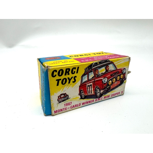 271 - Corgi Toys - 339 1967 Monte Carlo Winner B.M.C. Mini Cooper 