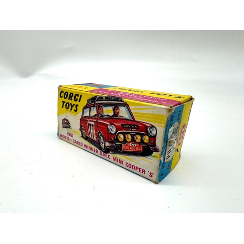 271 - Corgi Toys - 339 1967 Monte Carlo Winner B.M.C. Mini Cooper 