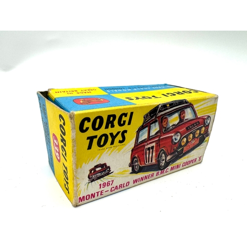 271 - Corgi Toys - 339 1967 Monte Carlo Winner B.M.C. Mini Cooper 