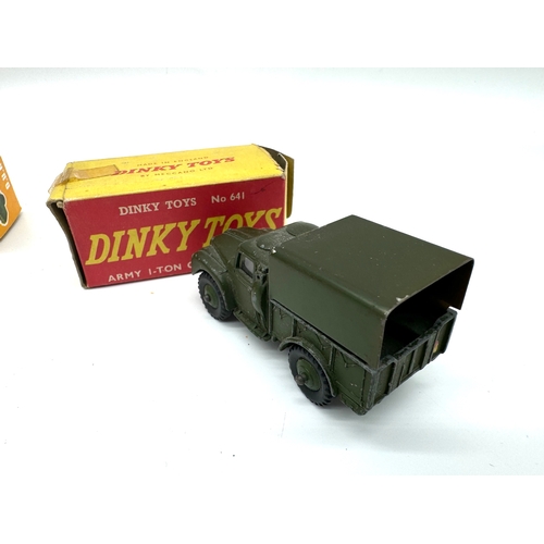 273 - Dinky Toys / Airfix - H0-00 Scales 6x6 Truck & D.U.K.W, No 641 Army I-TON Cargo Truck + 670 Armoured... 