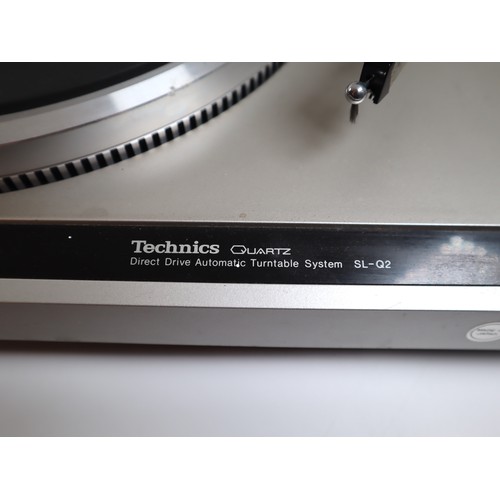 1 - Technics SL-Q2 Turntable with addtional stylus  - Working