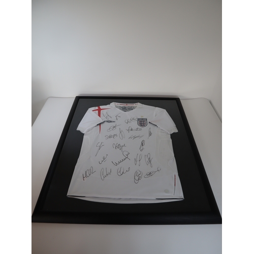 154 - Football - England 2006 Home Jersey Signed by Players inc Frank Lampard, Michael Owen + others Frame... 