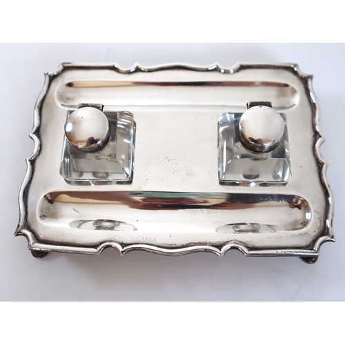 131 - Sterling Silver Inkwell / Pen Holder by Mappin & Webb London 1918 - 22cm x 16cm - 337g