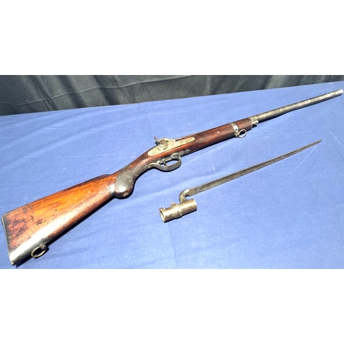 206 - 19th century percussion cavalry carbine with bayonet