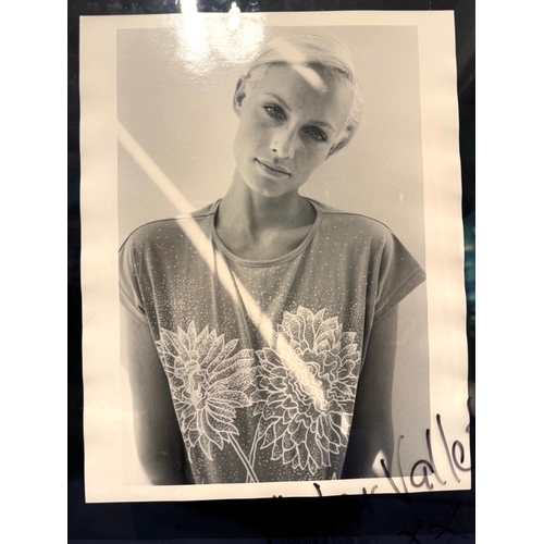 227 - Hand signed on perspex balck and white photograph of Amber Valletta American Model & Actress 40cm x ... 