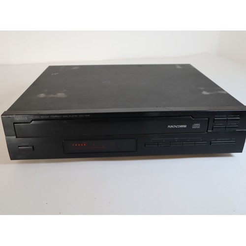 22 - Yamaha Natural Sound Compact Disc Player CDC-555