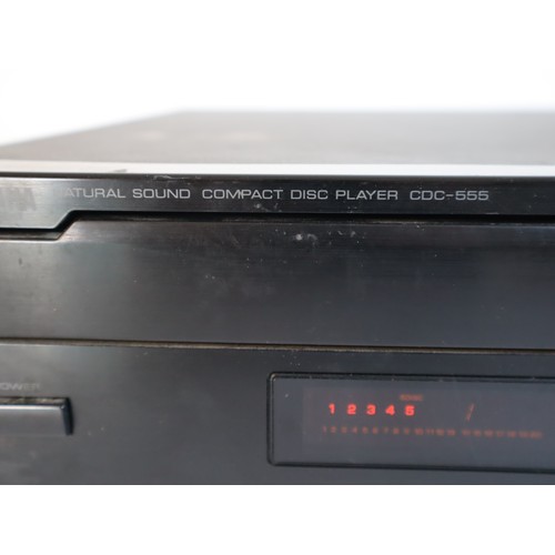 22 - Yamaha Natural Sound Compact Disc Player CDC-555