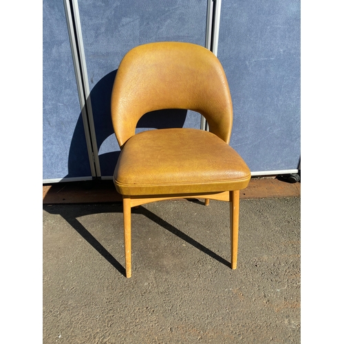 815 - Mid Century Ben Leather Chair