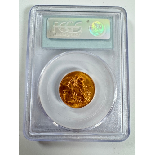 32 - 1927 Gold Sovereign South Africa PCGS MS65