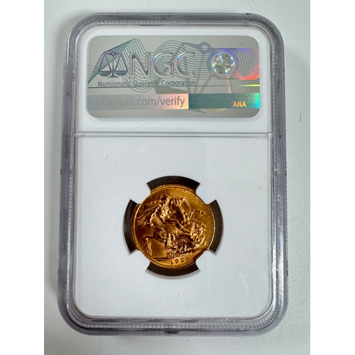 33 - 1925 Gold Sovereign South Africa NGC MS63