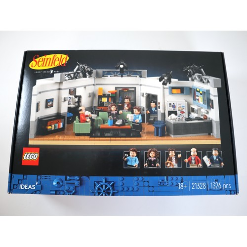 23 - LEGO Ideas 21328 - Seinfeld Boxed