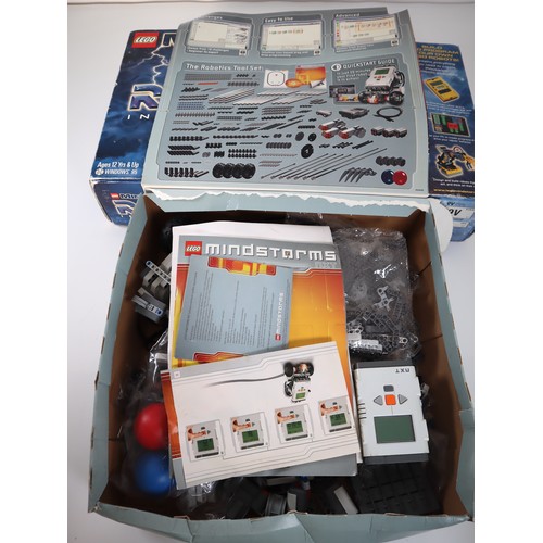 25 - LEGO Mindstorms - 9719 Robotics Invention System Boxed + 8527 Mindstorms Nxt Robots boxed