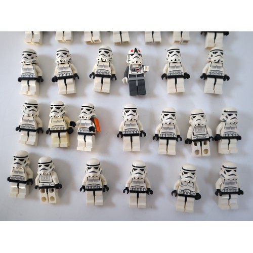 51 - LEGO Star Wars Minifigures - Stormtroopers sw0036b, AT AT Driver sw0177