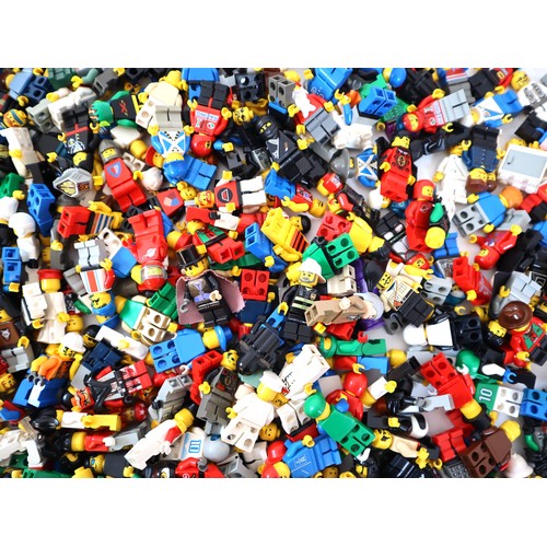 77 - LEGO Minifigures - Huge Bundle of various figures from various sets from last 30+ years approximatly... 