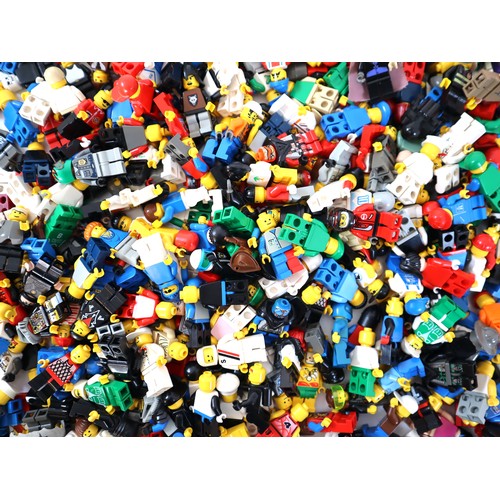 77 - LEGO Minifigures - Huge Bundle of various figures from various sets from last 30+ years approximatly... 