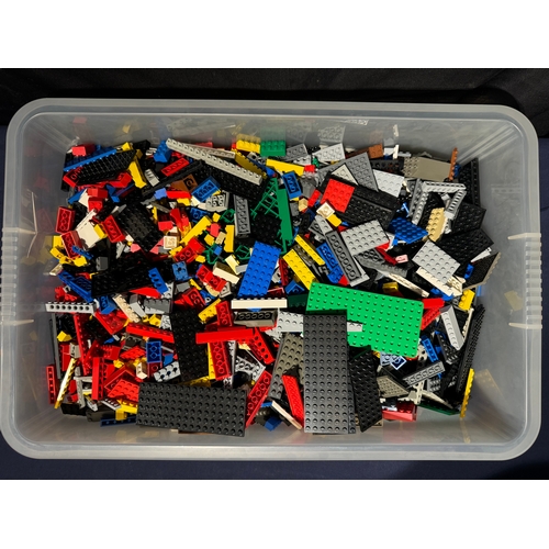 100 - LEGO - Bulk Box of Loose Pieces - 7.5kg