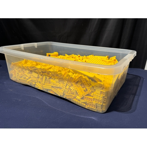 109 - LEGO - Bulk Box of Sorted Yellow Loose Pieces - 6kg