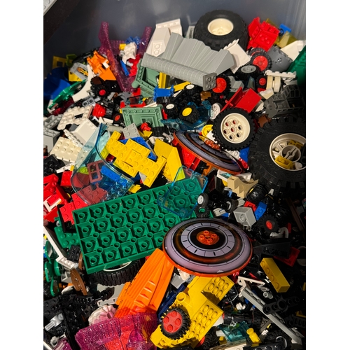 120 - LEGO - Bulk Box of Assorted Loose Pieces - 7.5kg