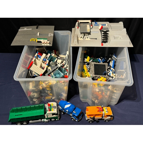 122 - LEGO - Two Bulk Box of Assorted built models / loose pieces - 5kg