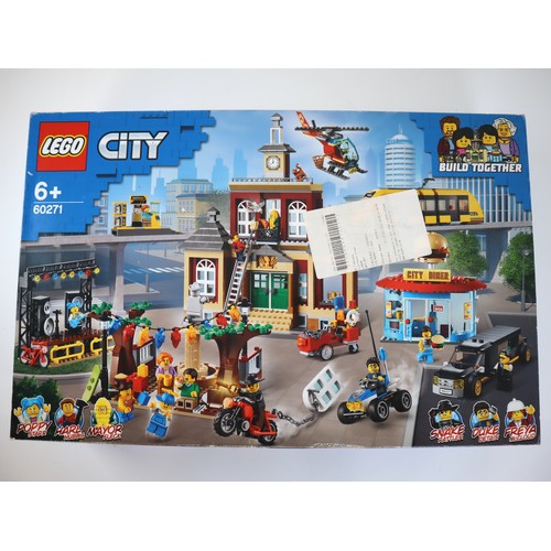 81 - LEGO City 60271 - Sealed Box