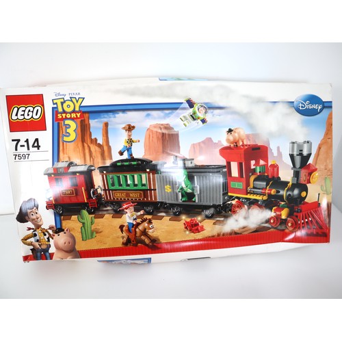 92 - LEGO Toy Story - 7597 Western Train Chase, 7599 Garbage Truck, 7592 Buzz Lightyear, 7598 Pizza Plane... 