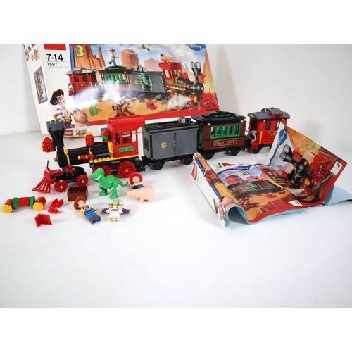 92 - LEGO Toy Story - 7597 Western Train Chase, 7599 Garbage Truck, 7592 Buzz Lightyear, 7598 Pizza Plane... 