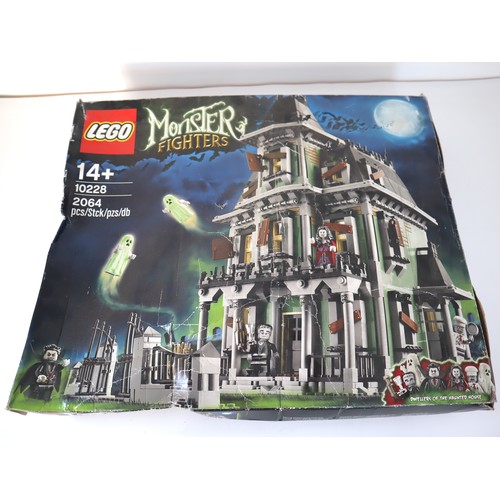 131 - LEGO Monster Fighters - 10228 Haunted House, 9464 Vampyre Hearse (Sealed) + 9462 The Mummy