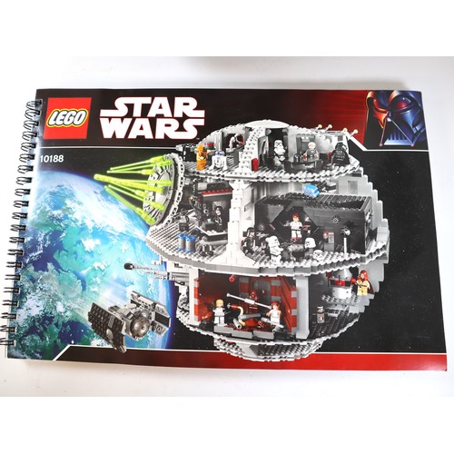 147 - LEGO Star Wars 10188 Death Star - Built