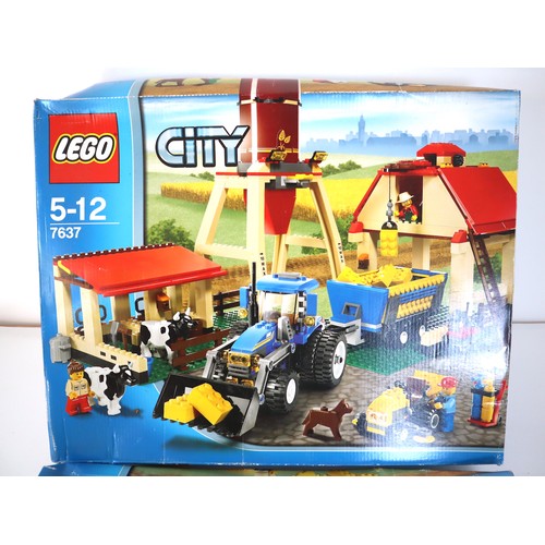 160 - LEGO City -  7636 Harvester Transport Sealed & 7637 Farm Set