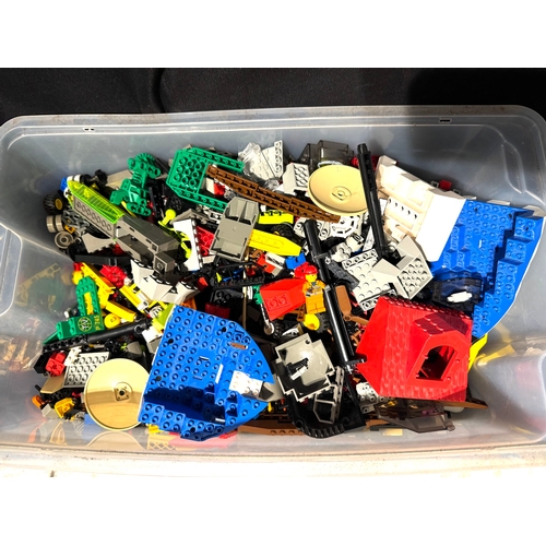 189 - Lego - Collection of various pieces including 7994 Blue Ship Hull - Approx 15kg