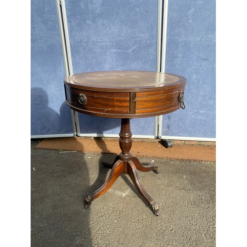 654 - Brown inlaid leather top barrel side table.