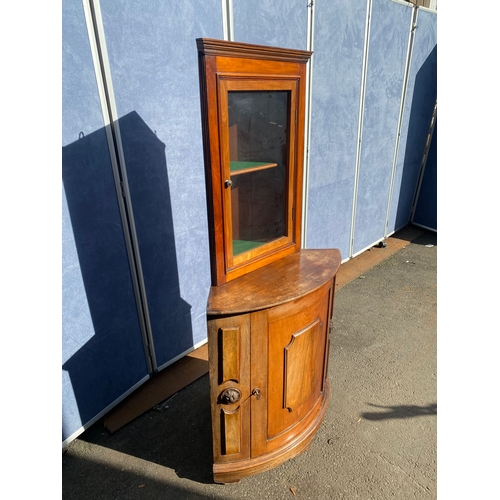 657 - Antique corner unit