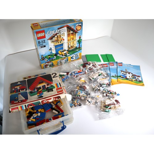 209 - Lego Creator 31012 Set + vintage Lego 2 boxed set  + various vintage pieces