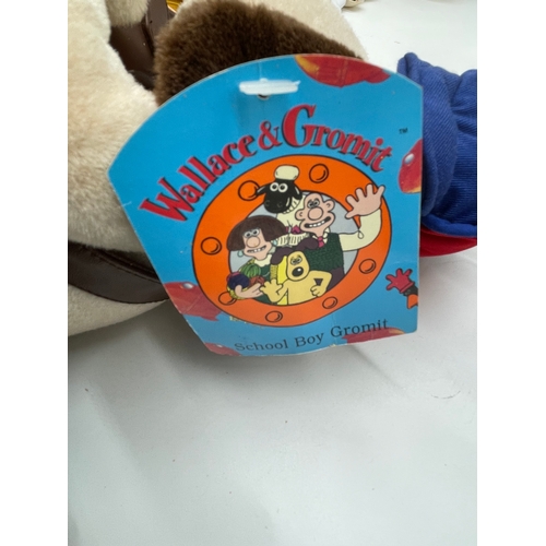 222 - Wallace and Gromit plushies