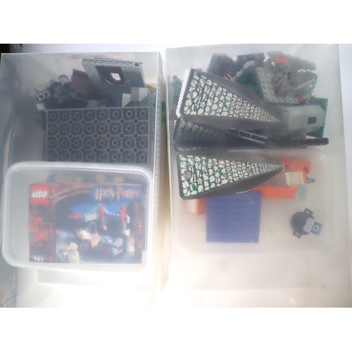 192 - LEGO Harry Potter & Studio - 4755 Knight Bus, 2 boxes of misc harry Potter Pieces & 1351 Studio Movi... 