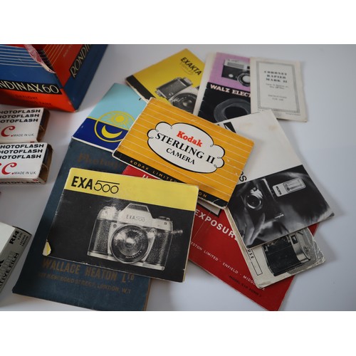 30 - Collection of vintage camera / dark room developing equipment, unused 35mm film, flash bulbs, Asahi ... 