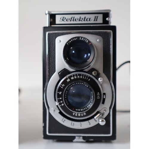 39 - Flexora, Reflekta II, Ross Ensign Ful-Vue Super - Vintage TLR Cameras