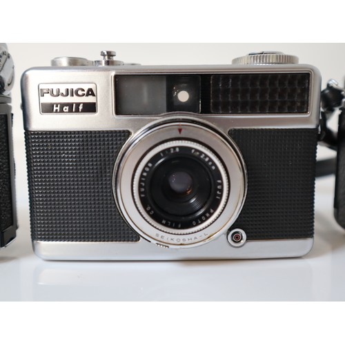 81 - Vintage Fujica 35mm Cameras - Compact 35, 35-EE, 35-SE, Half