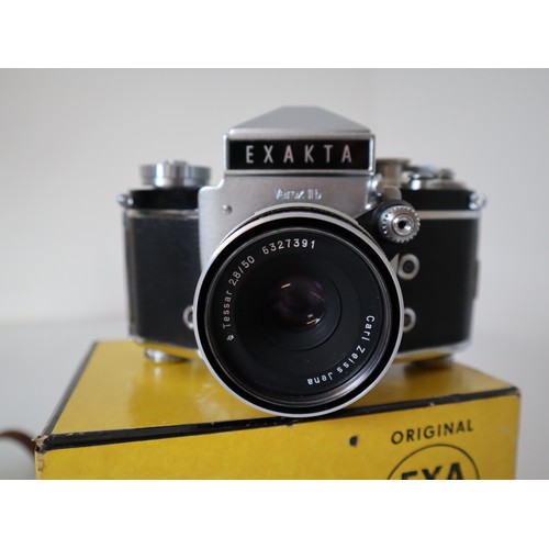 87 - Welmy 35mm Camera w/ Taikor 1:3.5 45mm Lens + Exakta Varex IIb w/ Carl Zeiss 2.8 50mm lens , both wi... 