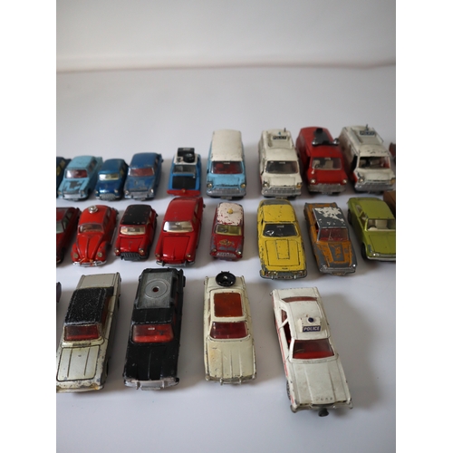 159 - A group of vintage Dinky & Corgi 