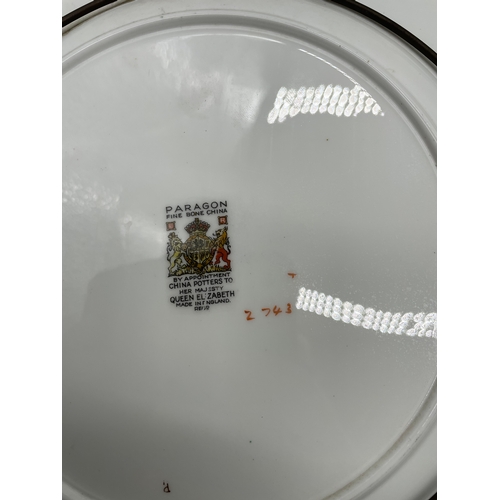 275 - A miscellaneous lot of collectable ceramic plates/bowls