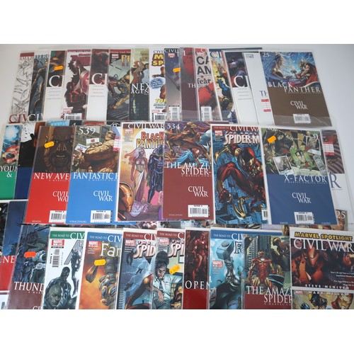 114 - Marvel Comics - Large group of Civil War Story arc comics Fantastic Four, Spider Man, Black Panther,... 