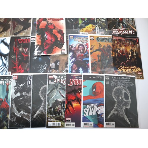 124 - Marvel Comics - Collection of Spiderman Comics including Dell' Otto Variant Symbiote Spider Man 1