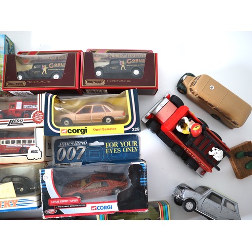 152 - A group of loose and boxed Corgi, Dinky, Lledo, matchbox Model cars and commercial vehicles