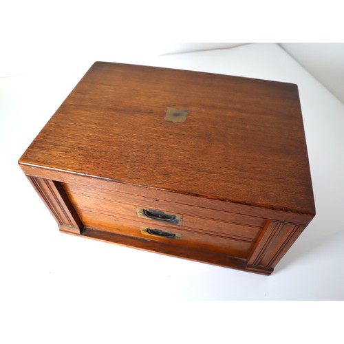 177 - Vintage Oak Cutlery Case with silver plate cutlery