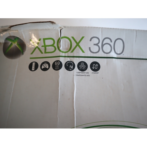 29 - Xbox 360 + controller in box