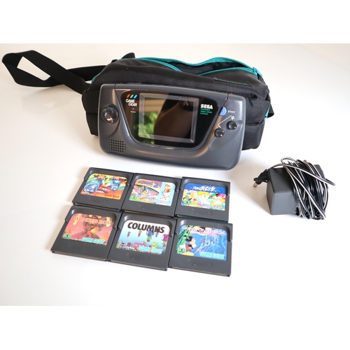 52 - Sega Game Gear Handheld Console , Games, power cable + holdall