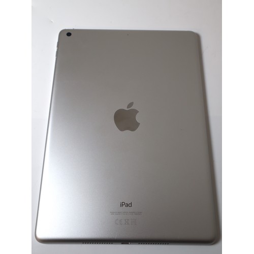 70 - Apple iPad 2021 9th Generation 64GB A2602