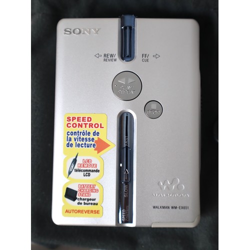 72 - Sony Walkman WM-EX651 with instruction, headphones, rechargeable battery and external battery compar... 